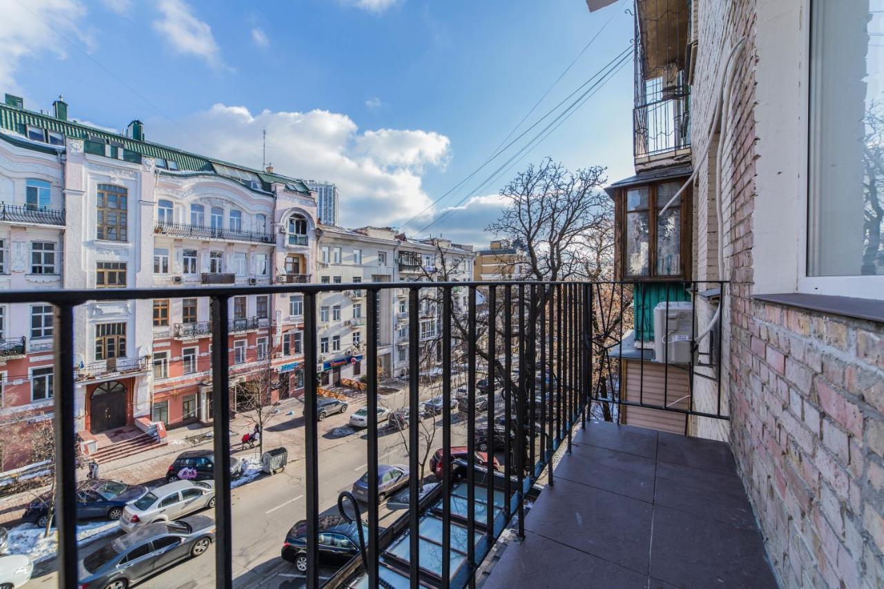 Apartamento Kyiv Opera Loft Exterior foto