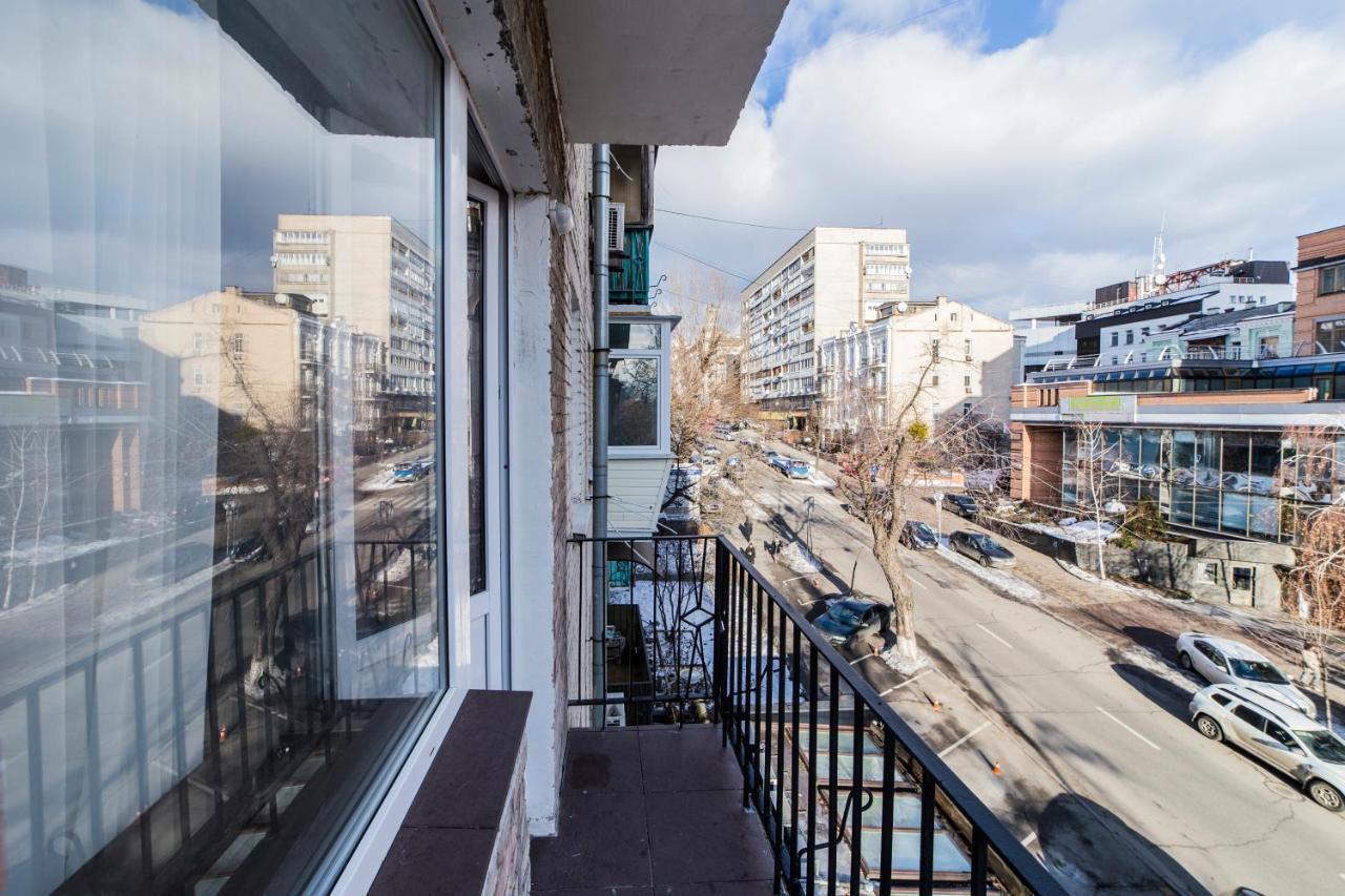 Apartamento Kyiv Opera Loft Exterior foto