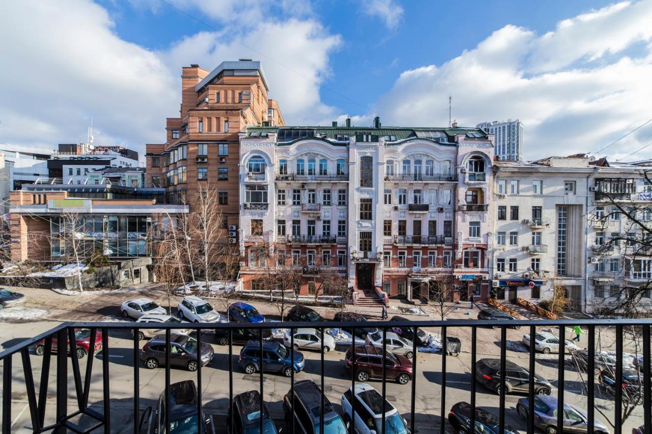 Apartamento Kyiv Opera Loft Exterior foto