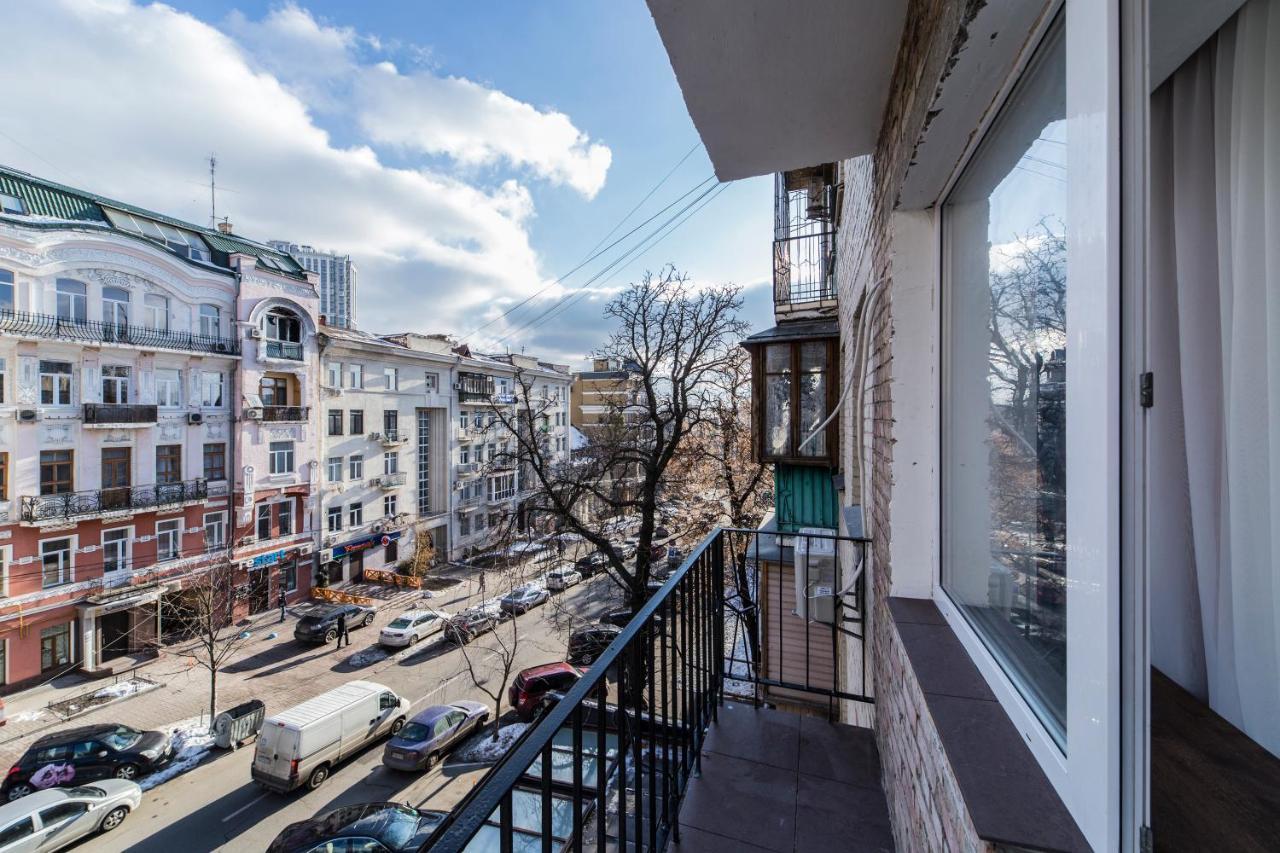 Apartamento Kyiv Opera Loft Exterior foto